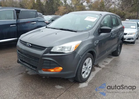 2015 Ford Escape S z USA, uszkodzony, nr VIN 1FMCU0F76FUA42322